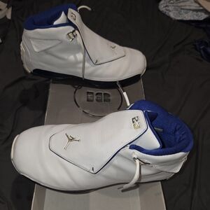 Men's White and Blue Basketball Shoes